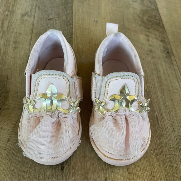 Vans Asher V Leather Princess Crown Slip Ons - Picture 5 of 11